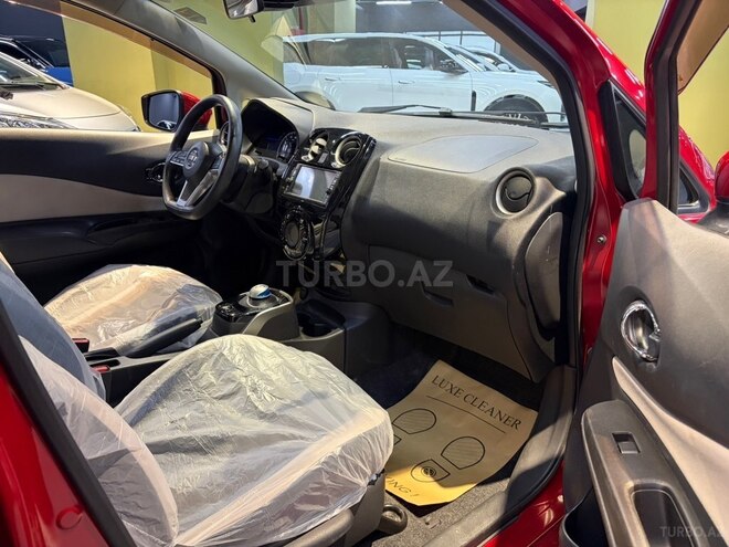 Nissan Note-7