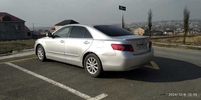 Toyota Camry-7