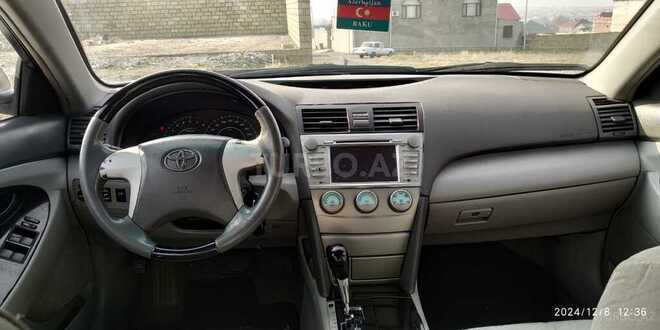 Toyota Camry-9