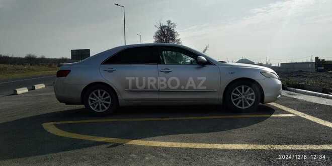 Toyota Camry-5