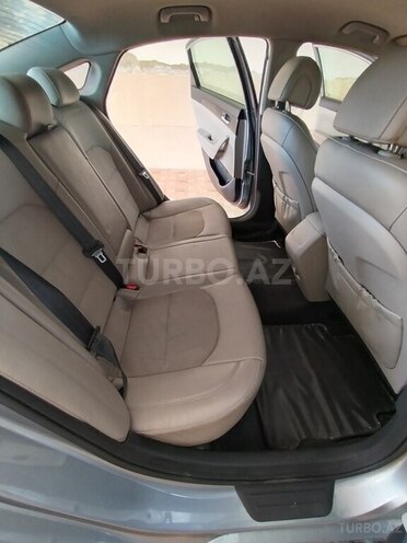 Hyundai Sonata-13