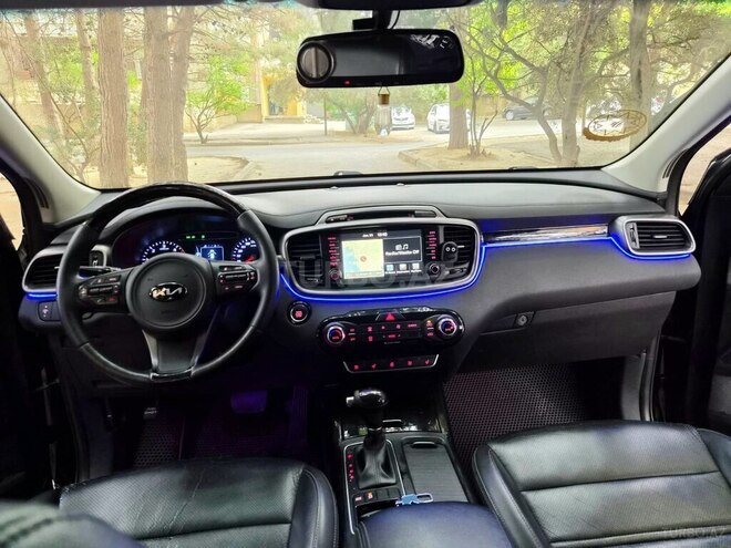 Kia Sorento-13