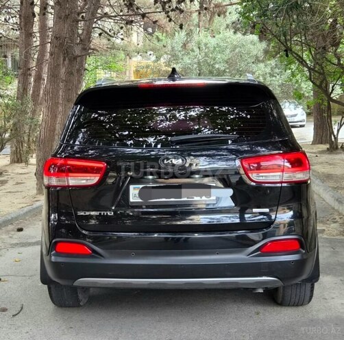 Kia Sorento-12