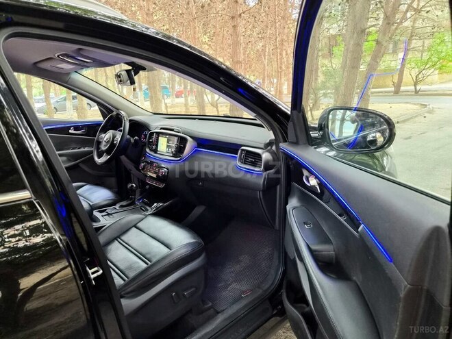 Kia Sorento-16