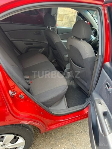 Kia Rio-5