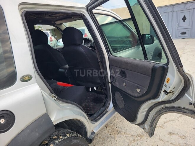 Land Rover Freelander-6