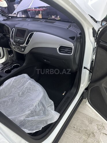 Chevrolet Equinox-7