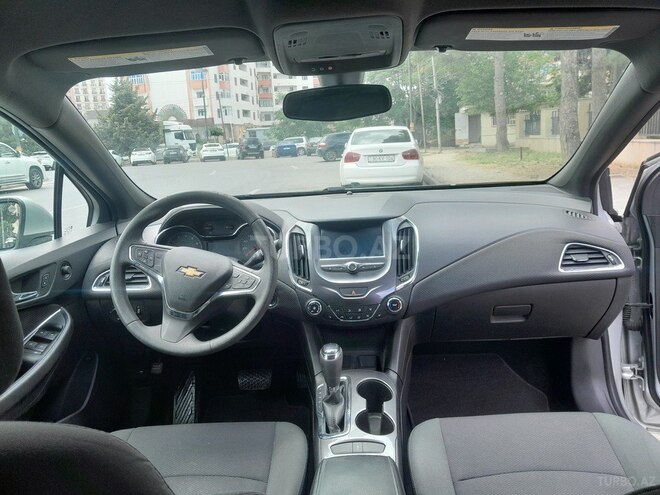 Chevrolet Cruze-11