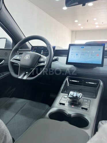 BYD Qin Plus-8
