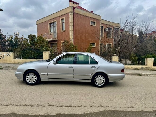 Mercedes E 220-6