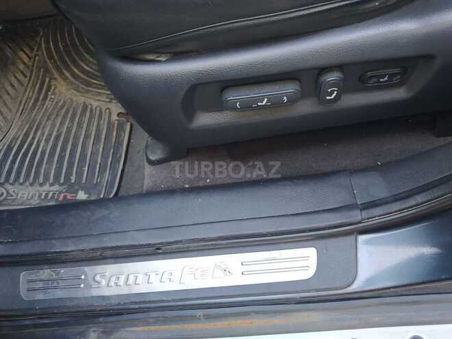 Hyundai Santa Fe-12