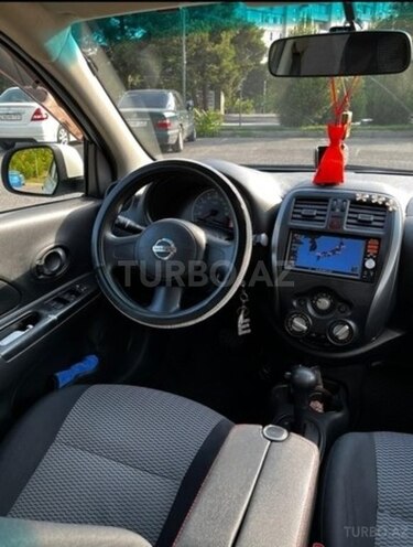 Nissan March-3