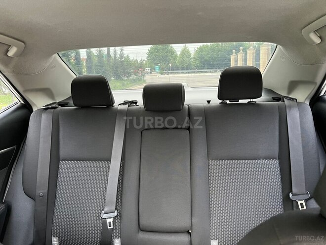 Toyota Corolla-10