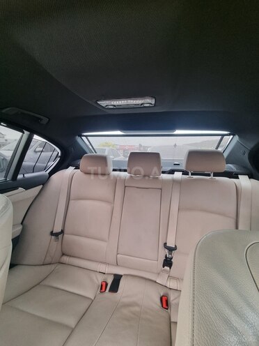BMW 528-7