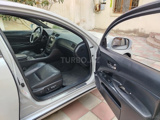 Lexus GS 300-18