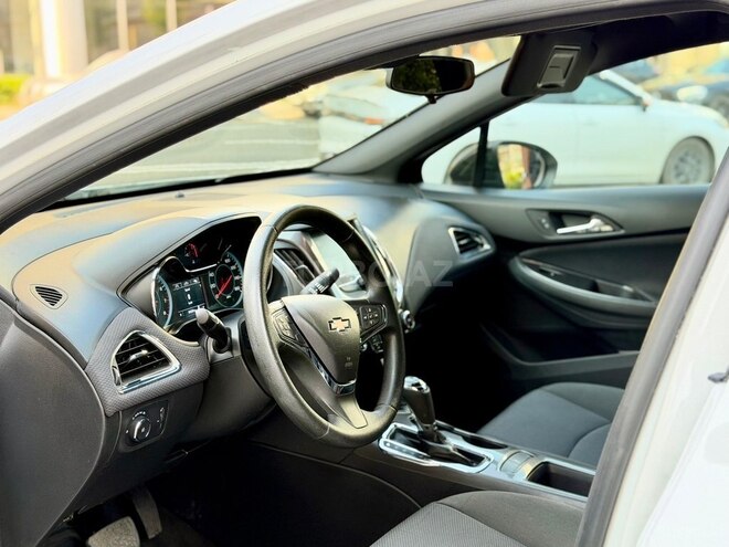 Chevrolet Cruze-20