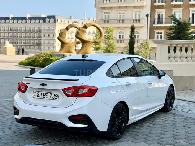 Chevrolet Cruze-13