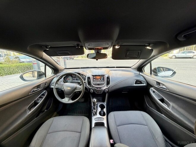 Chevrolet Cruze-18