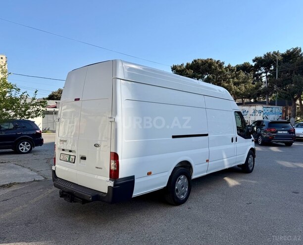 Ford Transit-5