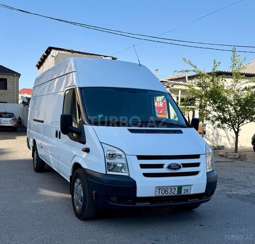 Ford Transit-2