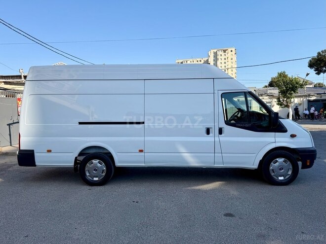 Ford Transit-6