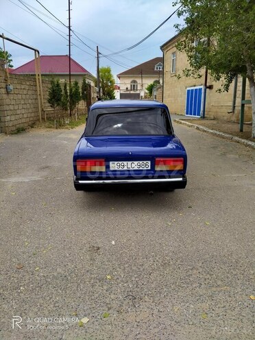 LADA (VAZ) 2107-2