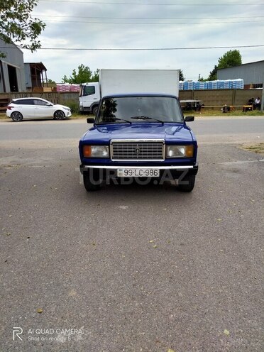 LADA (VAZ) 2107-1