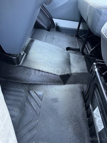 Ford Transit-15