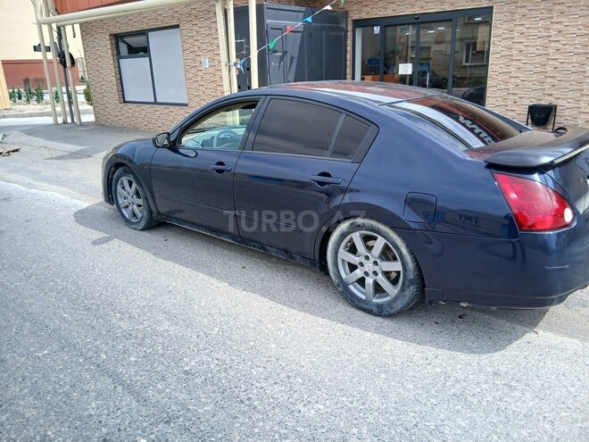 Nissan Maxima-5