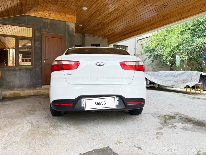 Kia Rio-4