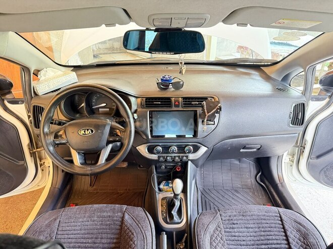 Kia Rio-12