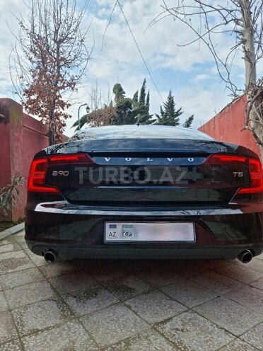 Volvo S90-3