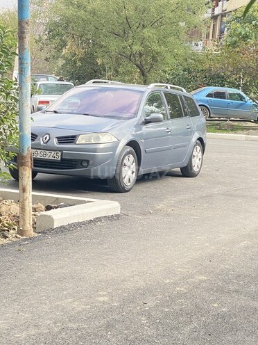 Renault Megane-2