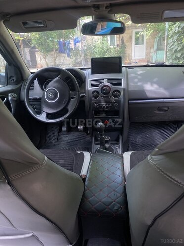Renault Megane-6