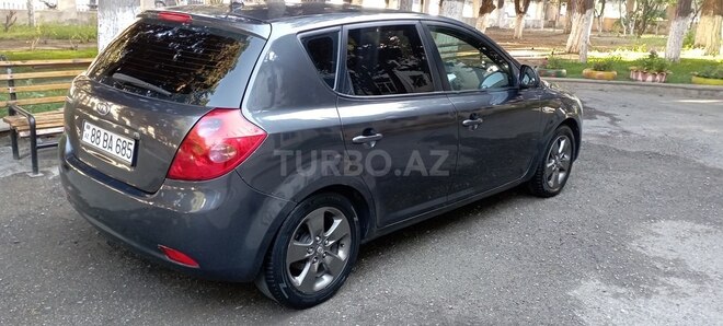 Kia Ceed-8
