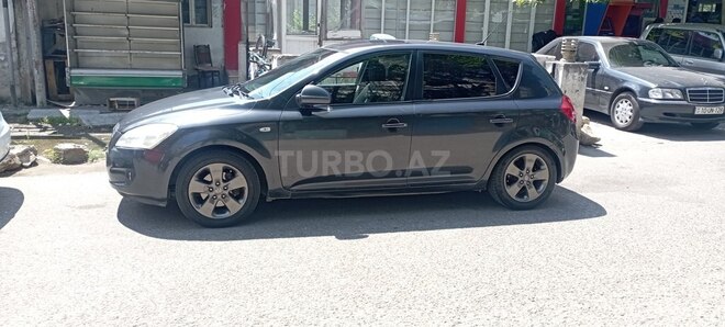 Kia Ceed-12