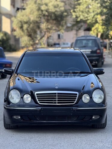 Mercedes E 280-1