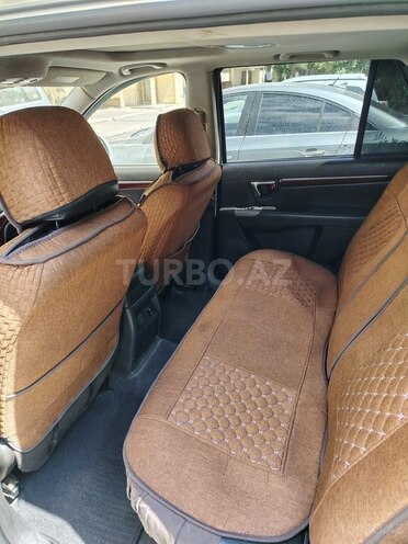 Hyundai Santa Fe-5