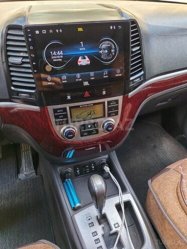 Hyundai Santa Fe-9