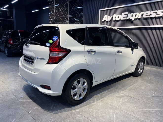 Nissan Note-2