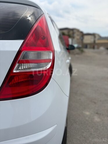 Hyundai i30-7