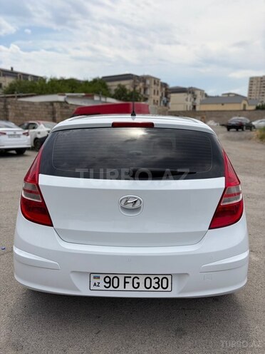 Hyundai i30-6