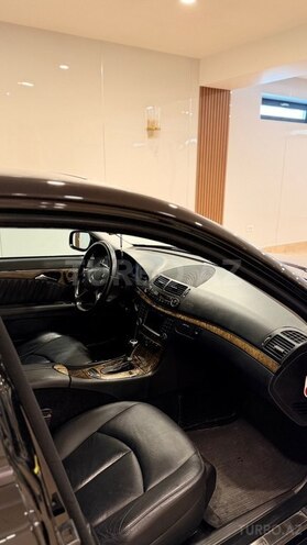 Mercedes E 350-10