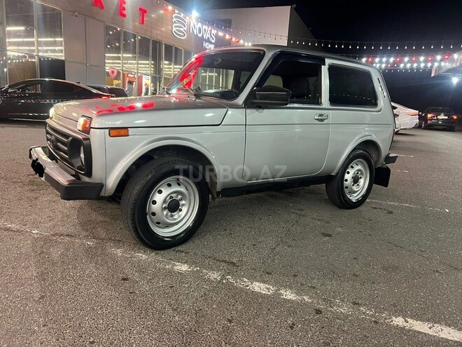 LADA (VAZ) Niva-8