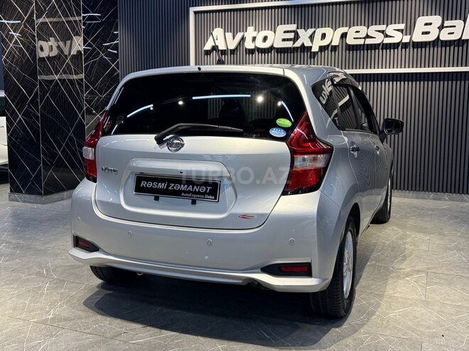 Nissan Note-5
