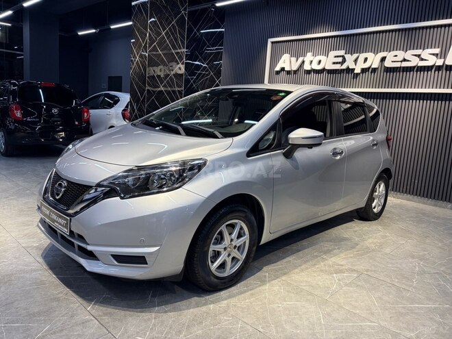 Nissan Note-8