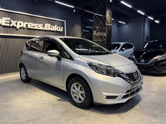 Nissan Note-9