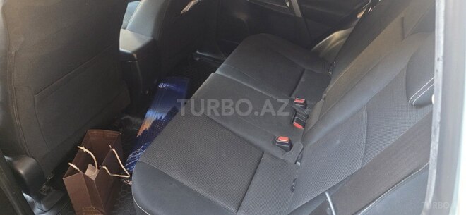 Toyota RAV4-7