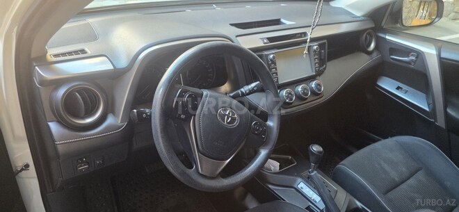 Toyota RAV4-5