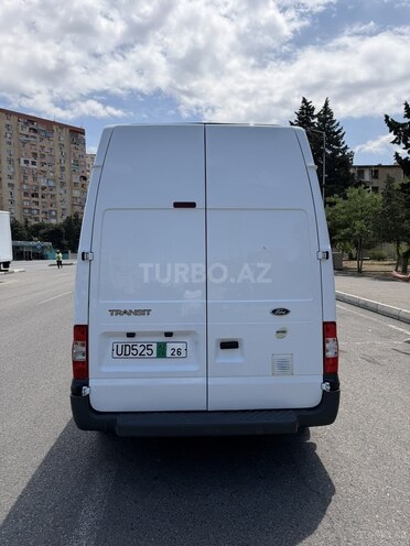 Ford Transit-9